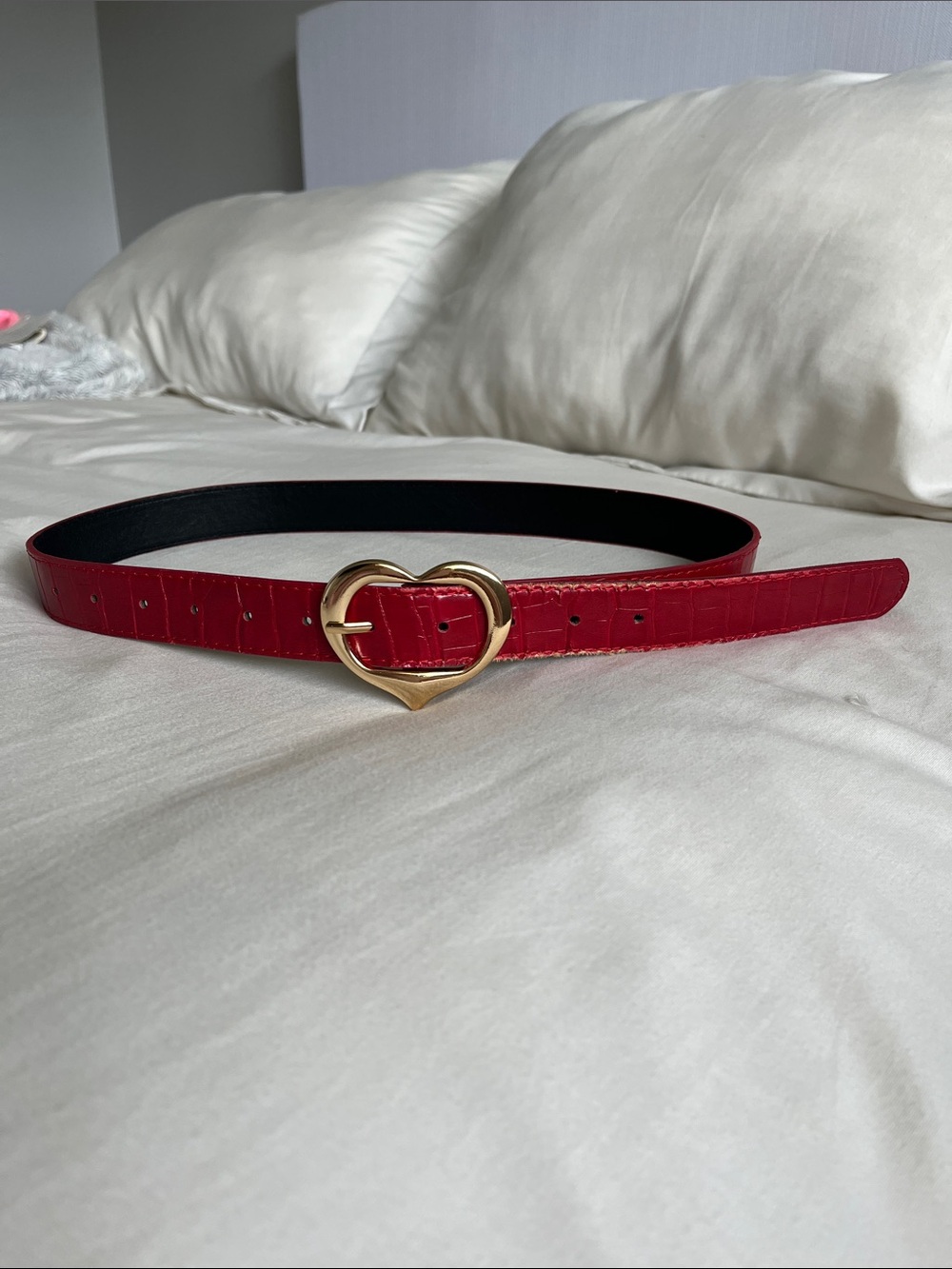 Red crocodile Heart Buckle Women's Belt